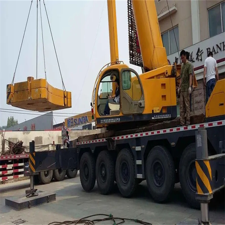 容县当地吊车出租|机器吊装|75吨|工厂搬迁服务